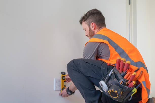 Best Circuit Breaker Repair  in Omro, WI